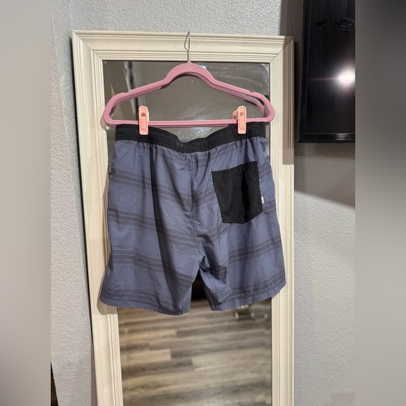 Men’s Vuori Kore Shorts - Picture 2 of 4